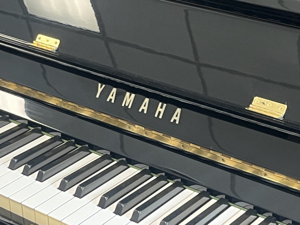 1982 Yamaha U3 professional upright